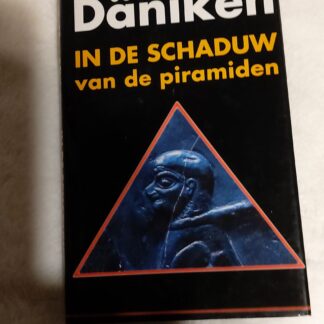 In de  schaduw van de piramiden