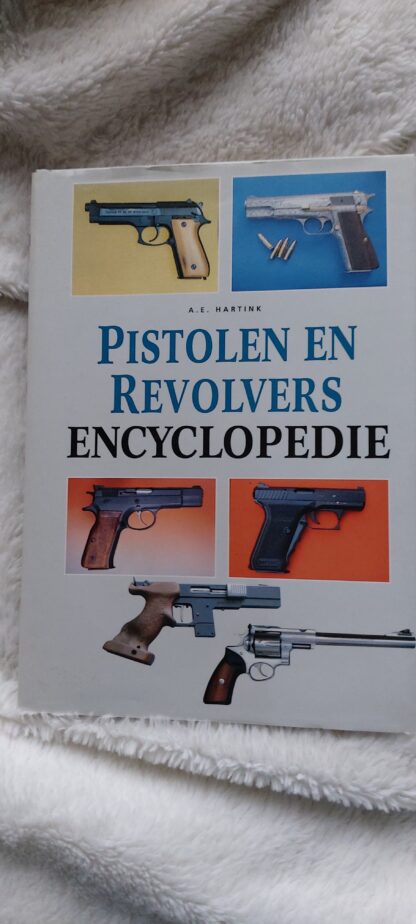 Pistolen en revolvers encyclopedie