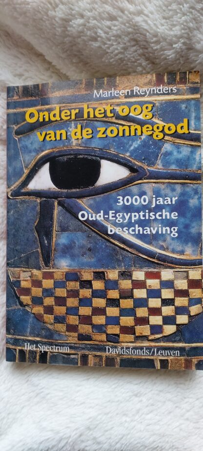 Onder het oog van de zonnegod